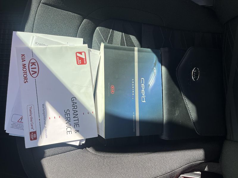 Kia Ceed (2013) 1,4 CRDi 66 Kw TAŽNÉ !! - fotka 18 z 18