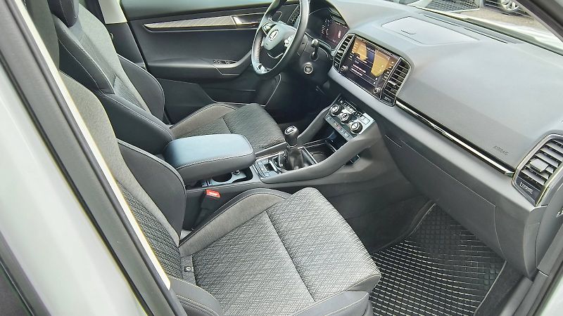 Škoda Karoq (2022) STYLE PLUS TSI 1.0/81KW 6MP - fotka 28 z 32