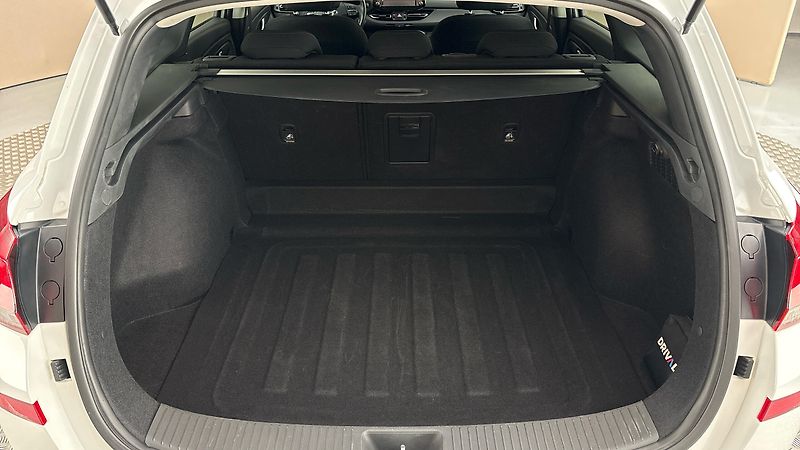 Hyundai i30 1.0 T-GDI Smart Kombi - fotka 17 z 27