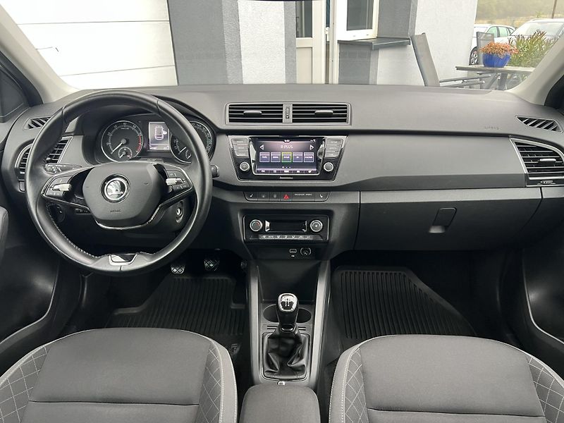 Škoda Fabia (2023) 1.0TSI 70kW  STYLE ČR NOVÉ - fotka 11 z 21