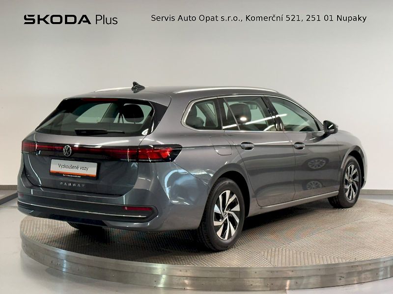Volkswagen Passat (2024) BUSINESS 2.0TDI 110 KW DSG ZÁR - fotka 2 z 36