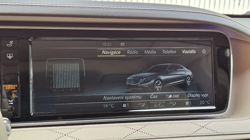 Mercedes-Benz Třídy S S350d-L-4M-AMG-R20-BURM-ČR - fotka 29 z 40