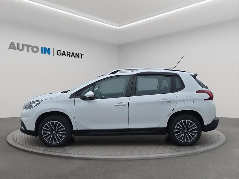 Peugeot 2008 (2018) 1.2i 61kW, Aut. klima, ČR, Taž - fotka 8 z 24