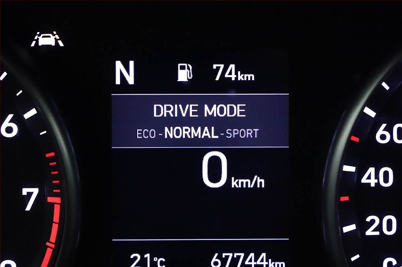 Hyundai i30 (2022) 1.5 T-GDI MHEV, ČR,1.maj - fotka 14 z 20