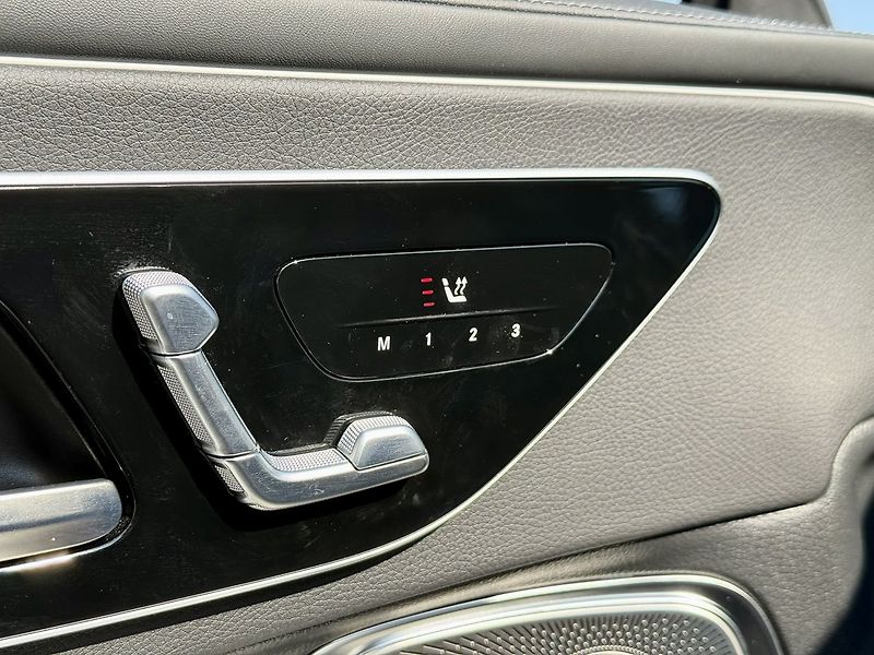 Mercedes-Benz CLE 300 4MATIC kupé Linie AMG - fotka 16 z 46