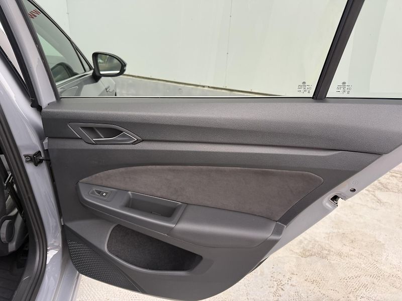 Volkswagen Golf (2022) 2.0 TDI 110kW, ser.historie - fotka 14 z 31