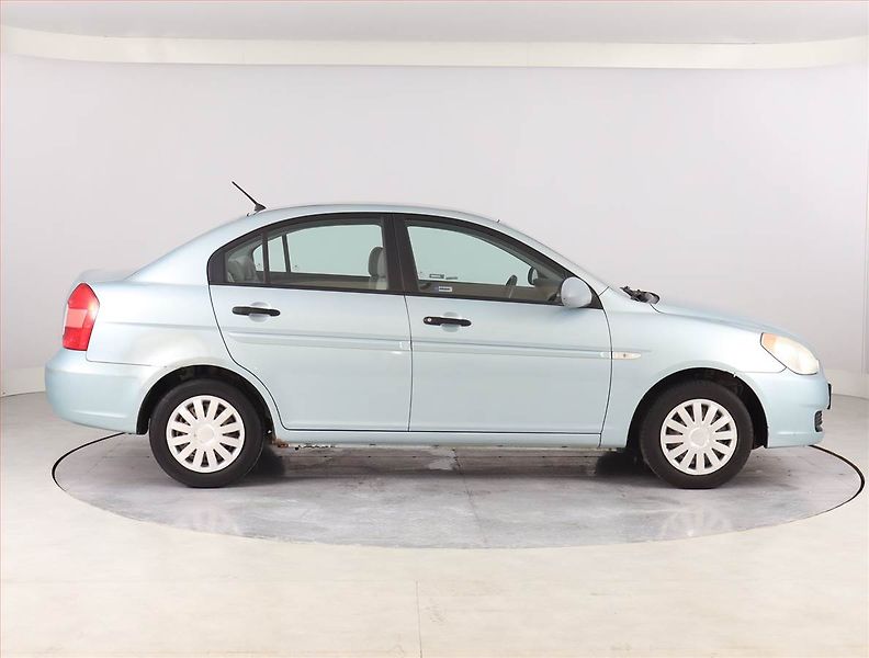 Hyundai Accent (2008) 1.4i, Klima, pěkný stav - fotka 6 z 17