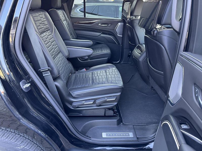 Cadillac Escalade 6,2 Sport Platinum MAX VÝBAVA! - fotka 18 z 51