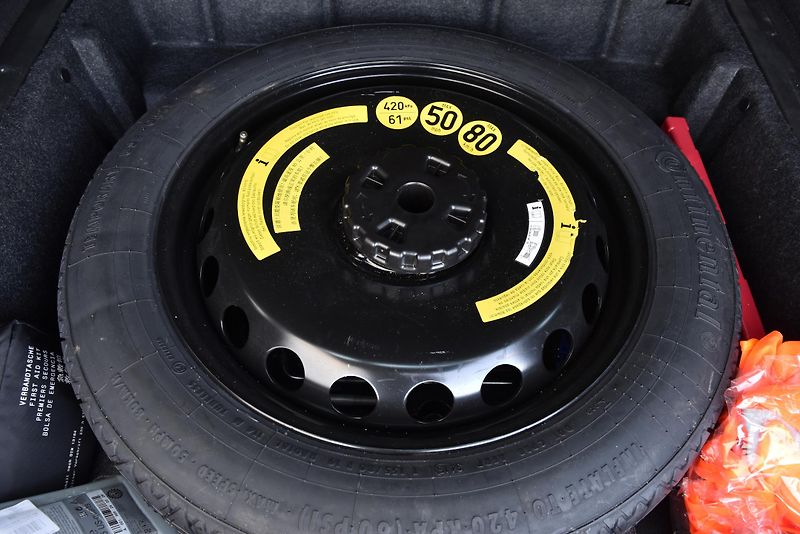 Mercedes-Benz GLE 350 d 4MATIC FACE,NAVI,LED,ČR - fotka 46 z 51