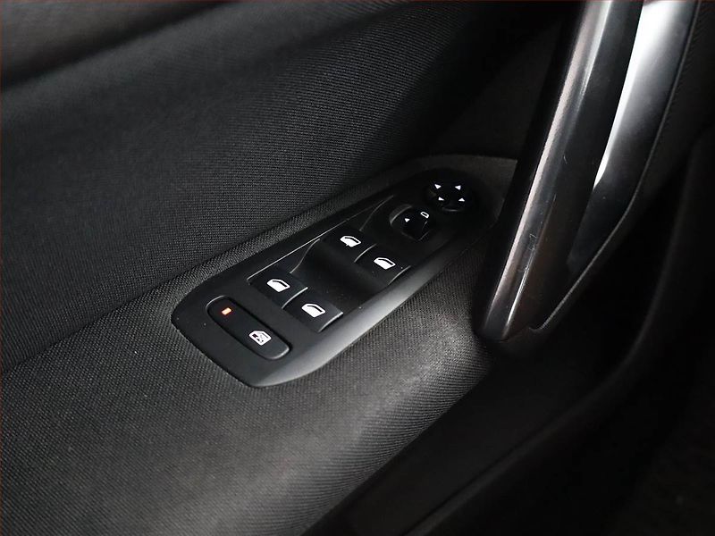 Peugeot 308 (2015) Allure 1.2 e-THP, ČR,1.maj - fotka 13 z 14
