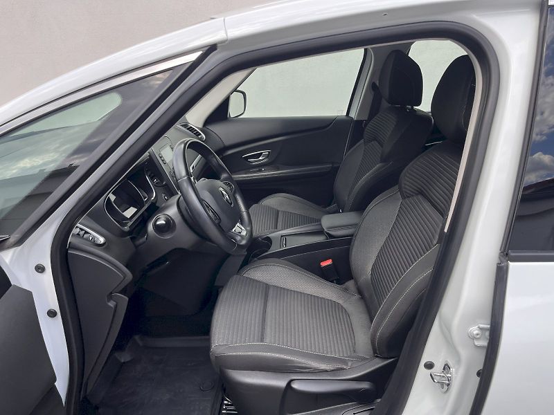 Renault Grand Scénic (2018) 1,3TCe 103KW Zen *REZERVACE - fotka 12 z 21