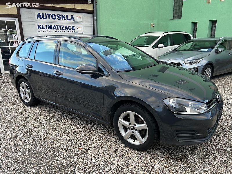 Volkswagen Golf (2015) 1.6 TDi 81KW servisni kniha - fotka 5 z 44