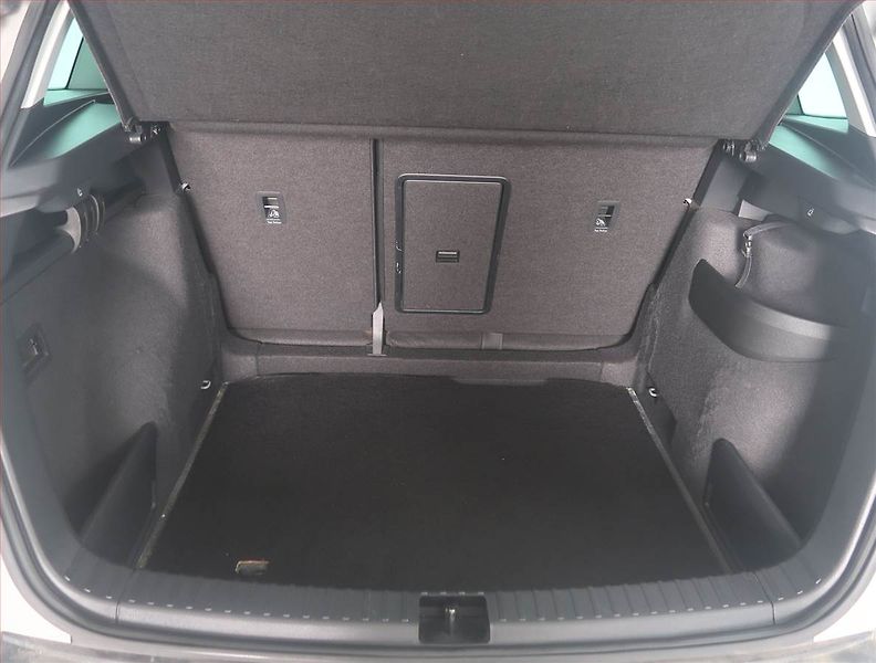 Škoda Karoq (2019) Scout 1.5 TSI 4x4, 4X4 - fotka 14 z 16