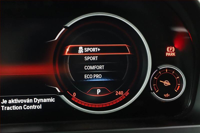 BMW X5 (2017) xDrive30d - fotka 13 z 25