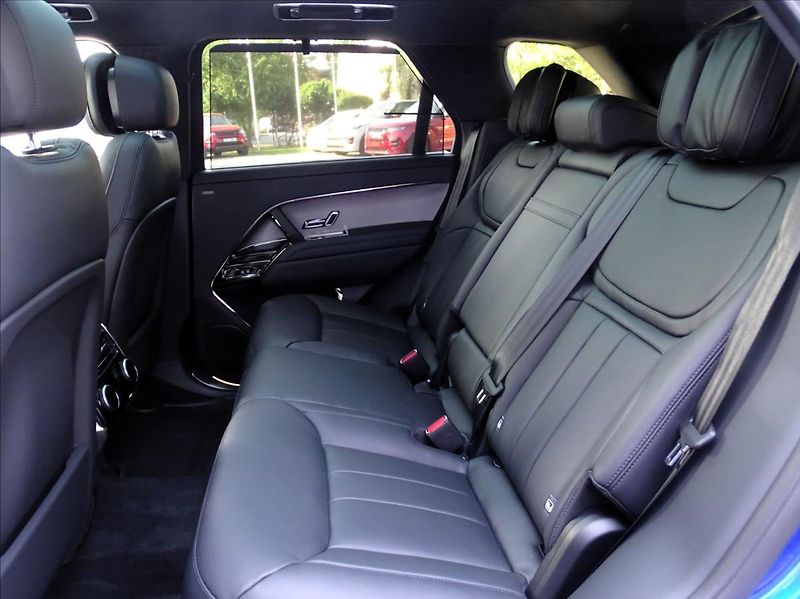 Land Rover Range Rover Sport (2026) 3,0 P460e DYNAMIC SE PHEV SV C - fotka 33 z 38