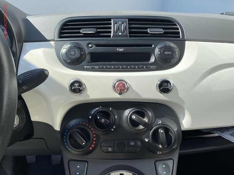 Fiat 500 (2011) 1.2i, Lounge, panor - fotka 12 z 15