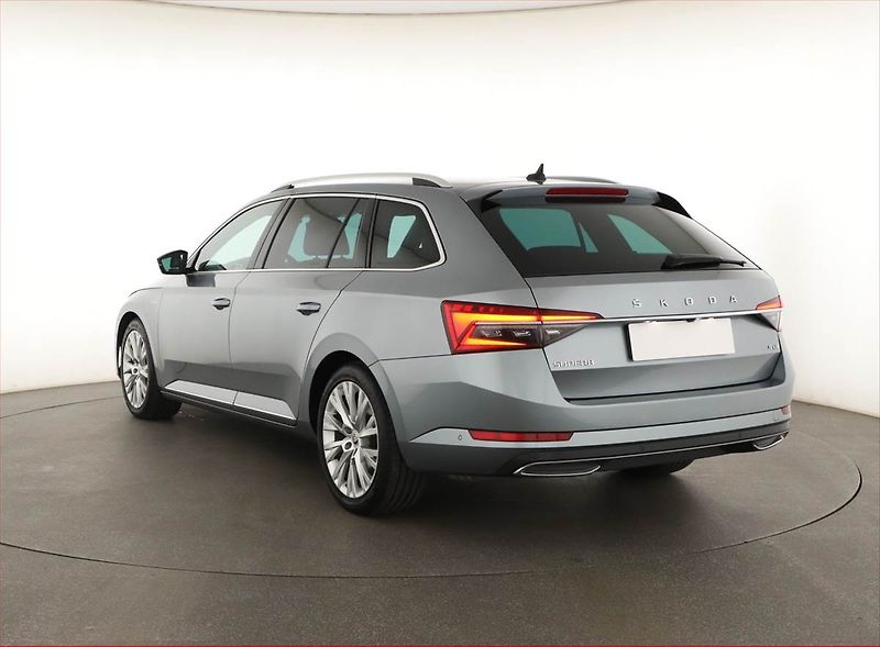 Škoda Superb (2021) Laurin&Klement 2.0 TDI - fotka 4 z 20