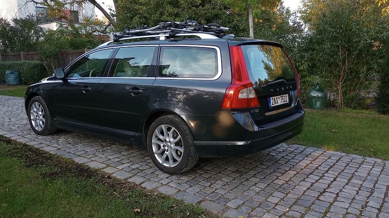 Volvo V70 2.4-NOVÉ BRZDY+ČELNÍ SKLO+BAT - fotka 9 z 23
