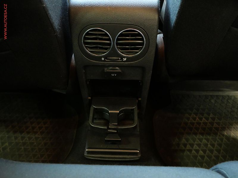 Volkswagen Golf Plus (2011) 1.6 TDI, Klima - fotka 22 z 23
