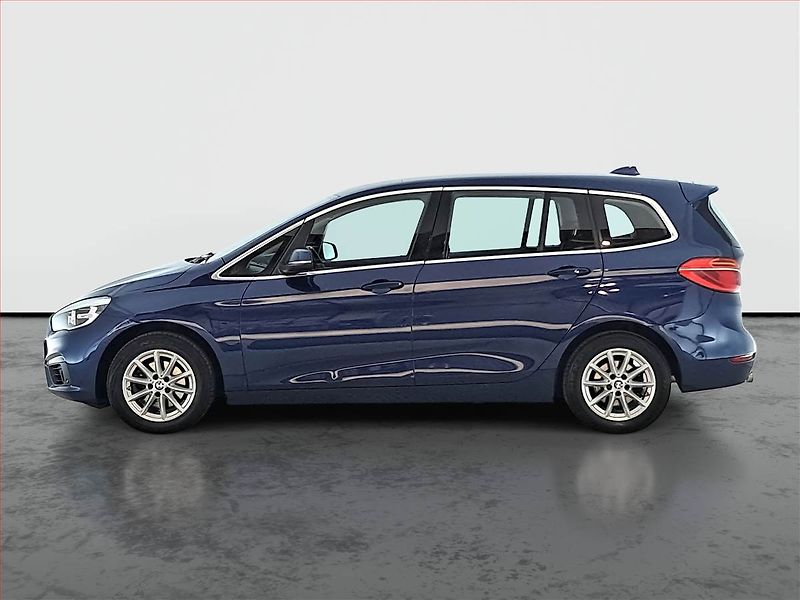 BMW Řada 2 (2016) 216d Gran Tourer, Navi - fotka 3 z 22