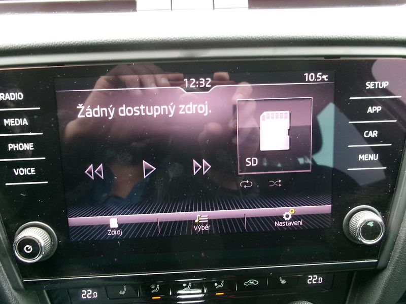 Škoda Octavia (2019) 1,5TSI DSG AC TEMP ČR - fotka 23 z 36
