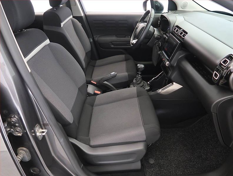 Citroën C3 Aircross (2022) Feel 1.2 PureTech, Tempomat - fotka 9 z 20