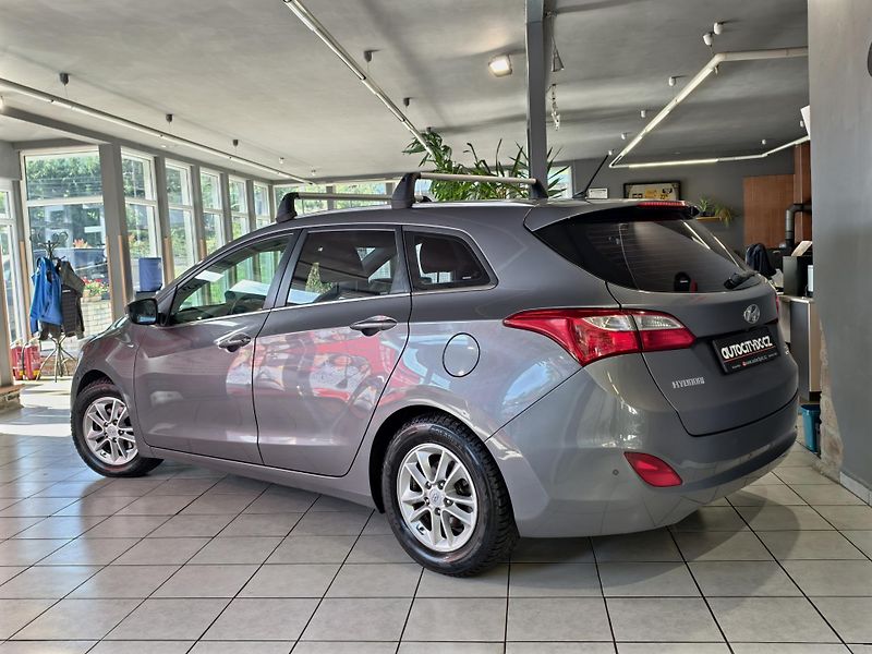 Hyundai i30 1.6 GDi 88kW KAMERA VÝHŘEVY ČR - fotka 5 z 23