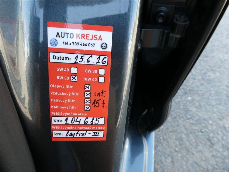 Škoda Octavia 2,0 TDi 135kW RS DSG, serviska - fotka 38 z 49