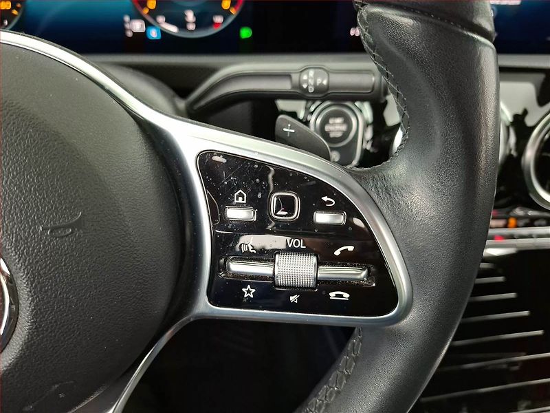Mercedes-Benz Třídy A (2020) A 200 - fotka 20 z 22
