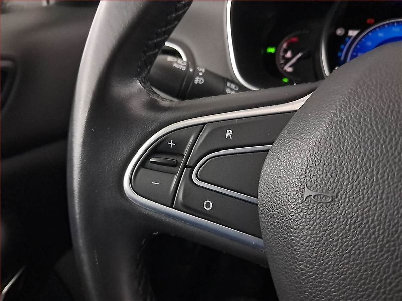 Renault Mégane (2017) 1.2 TCe, Automat, ČR,1.maj - fotka 17 z 23