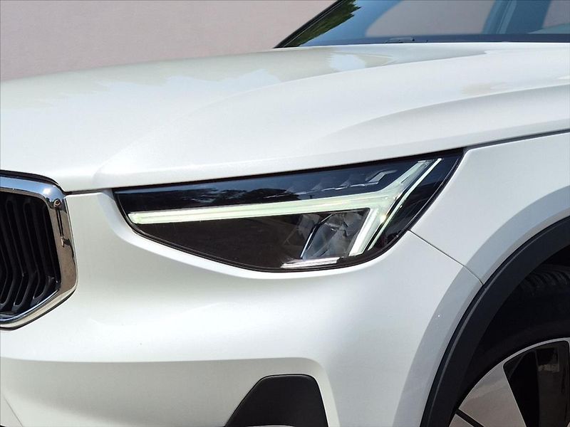 Volvo XC40 2,0 B3 Core - fotka 5 z 18