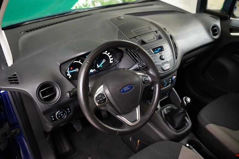 Ford Tourneo Courier - fotka 12 z 21