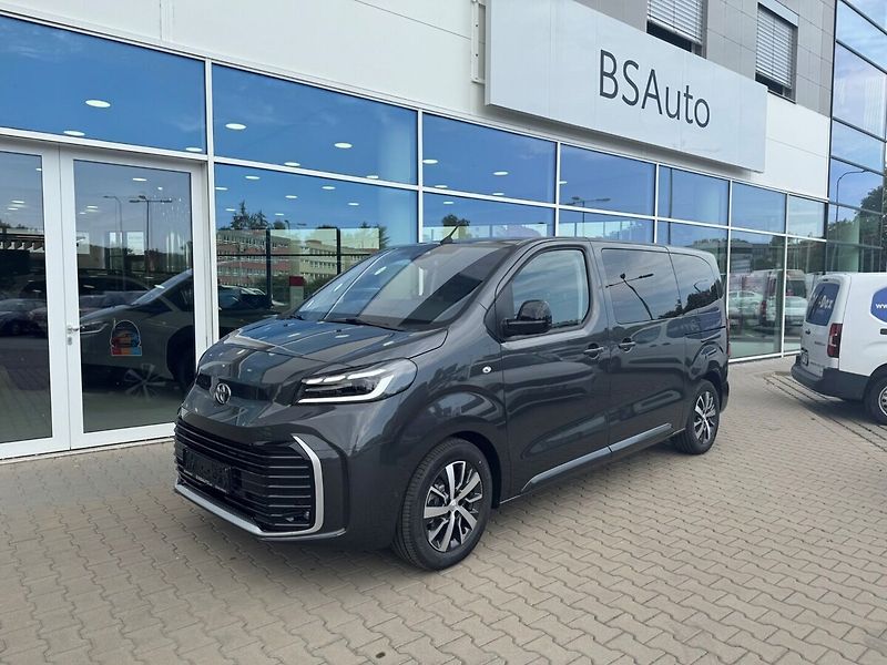 Toyota ProAce Verso 2,2 L1 AT8 7S VIP - fotka 1 z 18