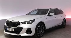 BMW i5 xDrive40 Touring M SoH 96% Taž - fotografie inzerátu