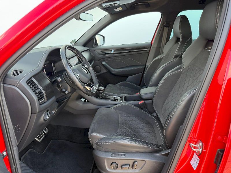 Škoda Kodiaq (2022) 2.0 TSI 140kW 4x4 SportLine DS - fotka 5 z 35