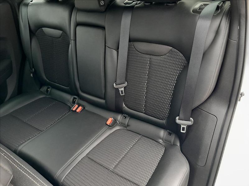 Renault Kadjar 1,2 TCe 96kW LIMITED - fotka 22 z 55