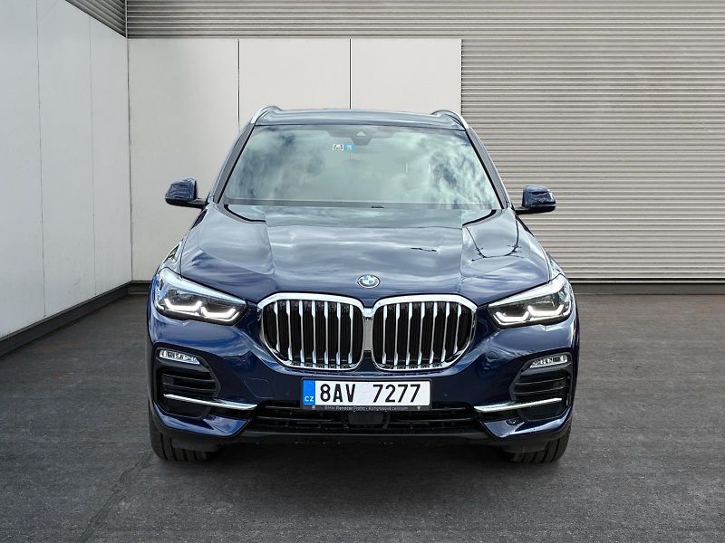 BMW X5 (2021) xDRIVE 40i 245kW 4x4 CZ DPH - fotka 2 z 11