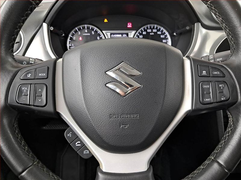 Suzuki Vitara (2015) 1.6 VVT, 4X4, ČR,1.maj - fotka 19 z 21
