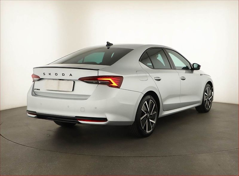 Škoda Octavia (2025) 1.5 eTSI mHEV, SPORTLINE - fotka 5 z 15