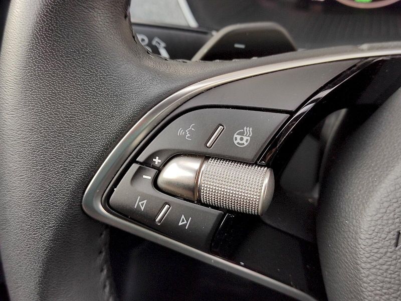 Škoda Octavia (2024) Top Selection 1,5 Tsi 110 kw D - fotka 29 z 37