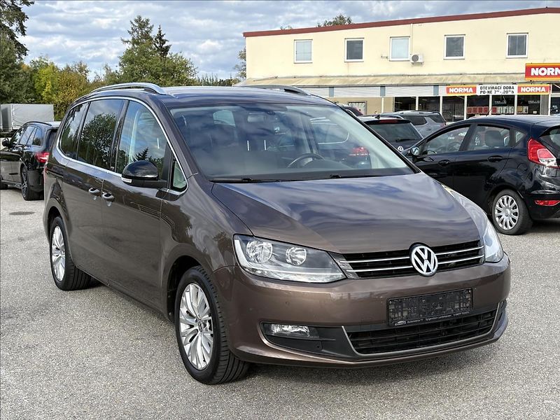 Volkswagen Sharan 2,0 TDi 103kW 7sed,Servis,2Maj - fotka 33 z 34