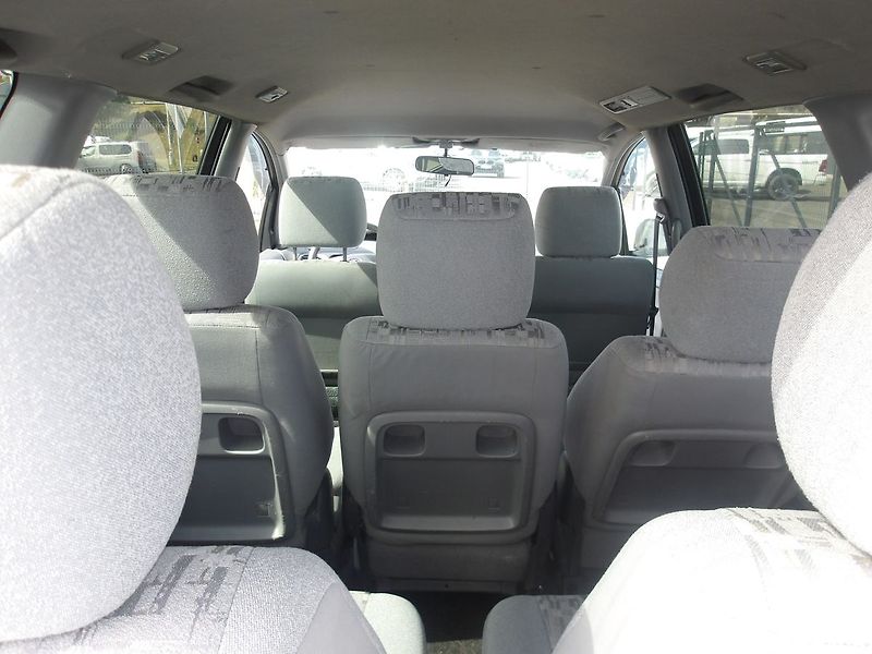 Toyota Previa 2,4i 7 MÍST AUTOMAT !! - fotka 27 z 27