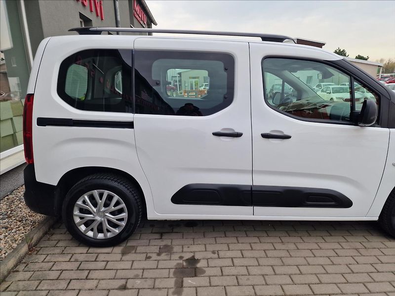 Citroën Berlingo 1.2i 81kW S&S Live Multispace - fotka 40 z 48