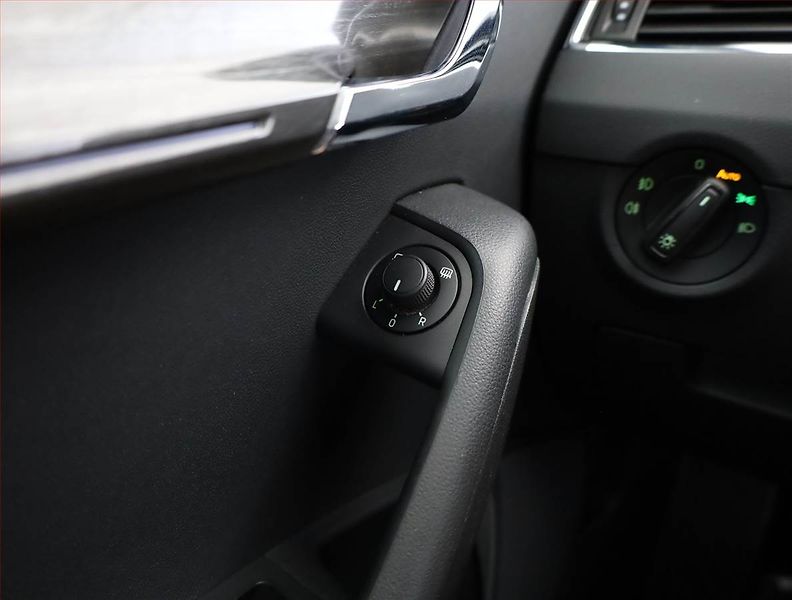 Škoda Octavia (2019) Scout 2.0 TDI, 4X4, Automat - fotka 17 z 21