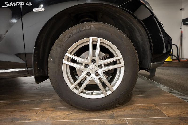 Nissan Murano 2.5 DCI 140 kW 4X4 - fotka 35 z 35