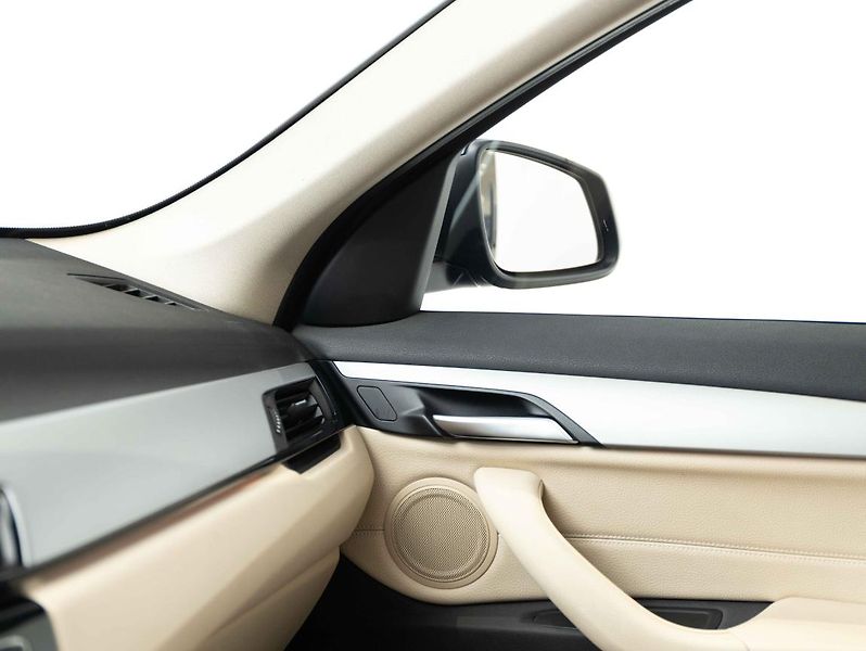 BMW X1 sDrive 18i - fotka 18 z 21