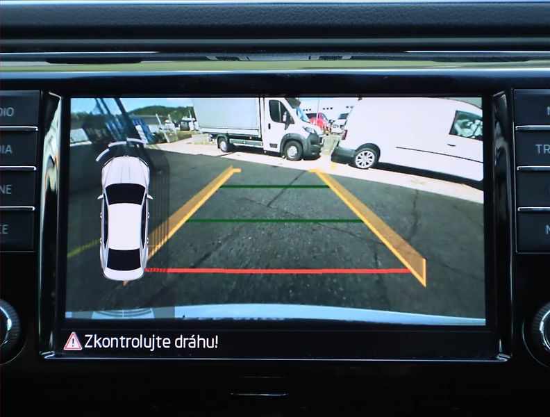 Škoda Superb (2016) Laurin&Klement 2.0 TDI 4x4 - fotka 18 z 19