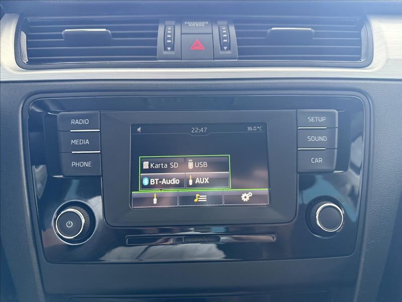 Škoda Rapid 1,2   TSI,DRIVE,SERVISKA,1.MAJ - fotka 16 z 23