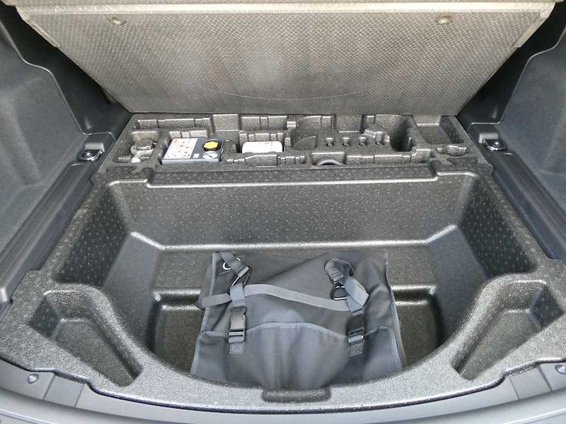 Land Rover Discovery Sport 1,5 Dynamic Se P270e - fotka 35 z 40