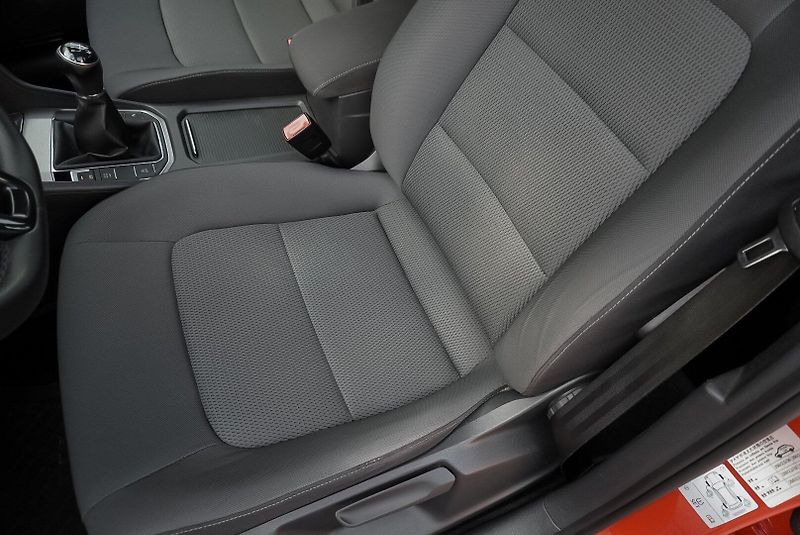 Volkswagen Golf Sportsvan 1.4 TSI - fotka 17 z 32